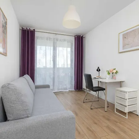 Διαμέρισμα Modern With Parking And Workspace By Renters Krasków