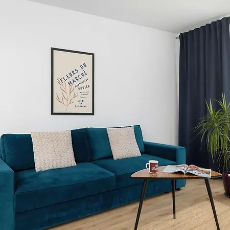 Modern With Parking And Workspace By Renters