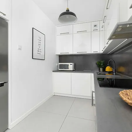 Modern With Parking And Workspace By Renters Διαμέρισμα