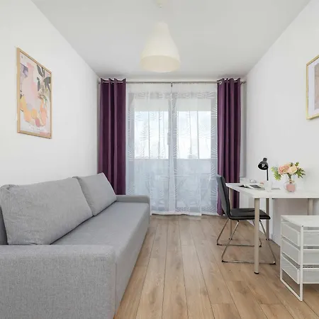 Modern With Parking And Workspace By Renters