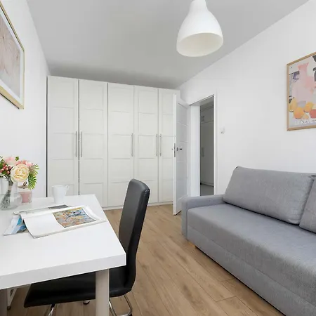 Modern With Parking And Workspace By Renters Διαμέρισμα Krasków